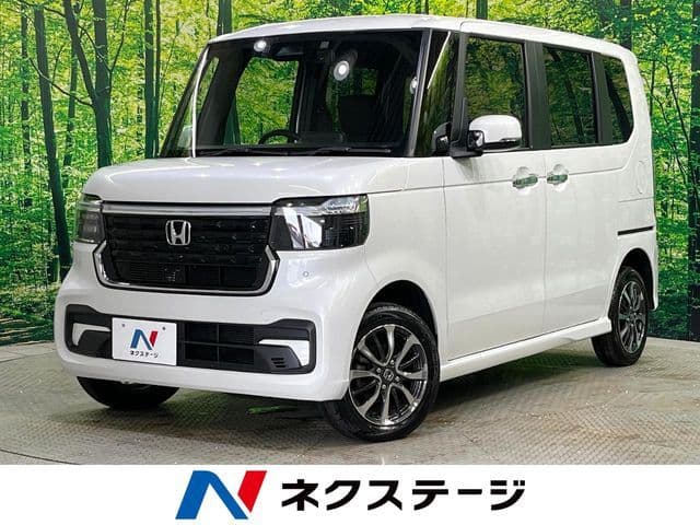 HONDA N BOX CUSTOM 4WD