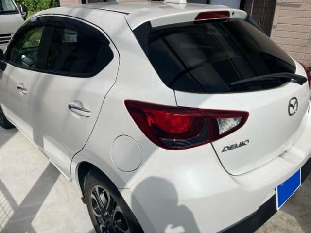 Car thumbnail 4