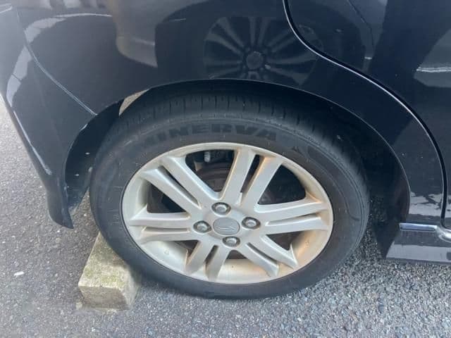 Car thumbnail 4