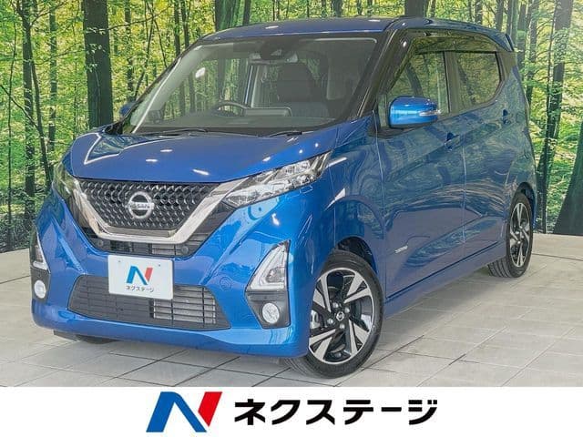 NISSAN
