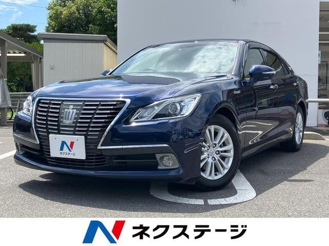 TOYOTA CROWN sedan hybrid