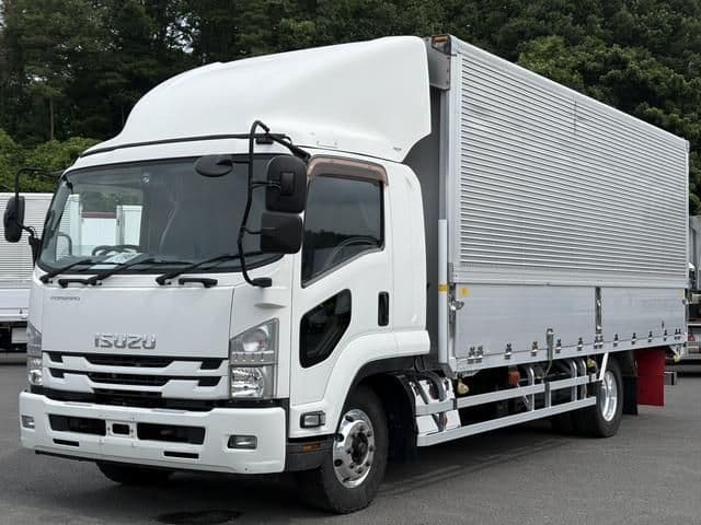 ISUZU