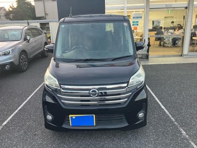 NISSAN