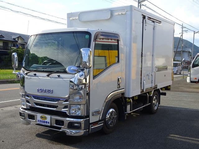 ISUZU