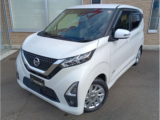 NISSAN
