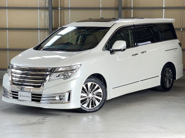 NISSAN ELGRAND  4WD