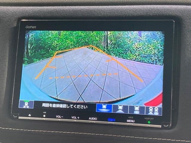 Car thumbnail 4