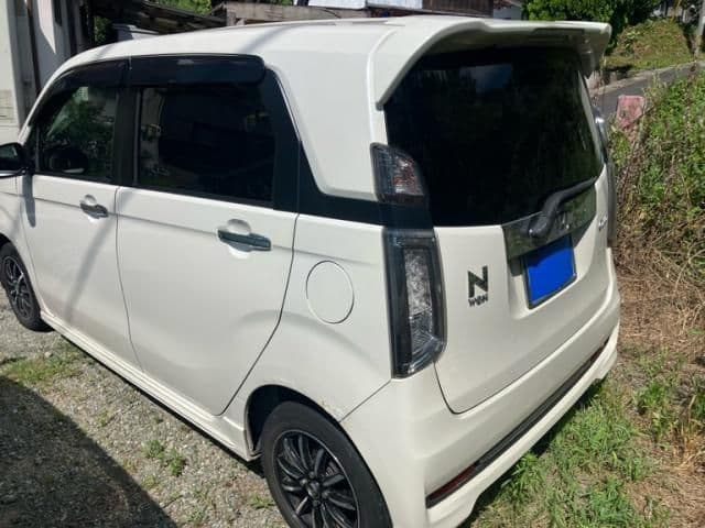 Car thumbnail 4