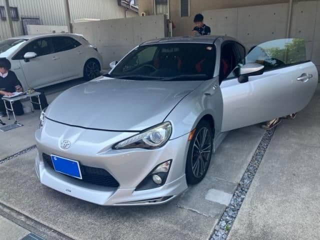 Car image 1