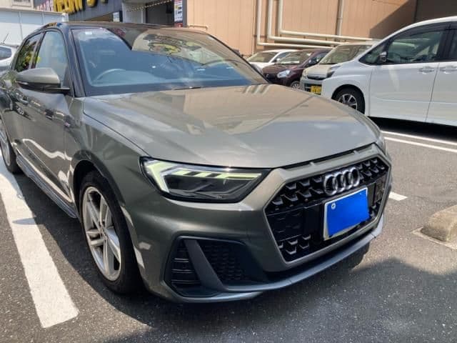 AUDI