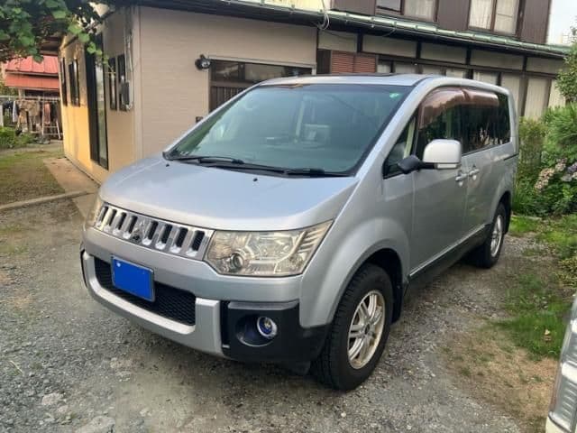 MITSUBISHI DELICA D:5 4WD