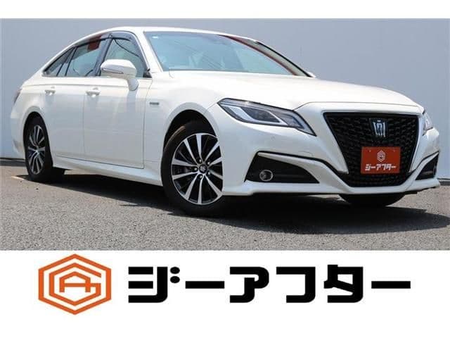 TOYOTA CROWN sedan hybrid