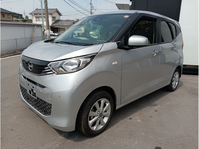 NISSAN