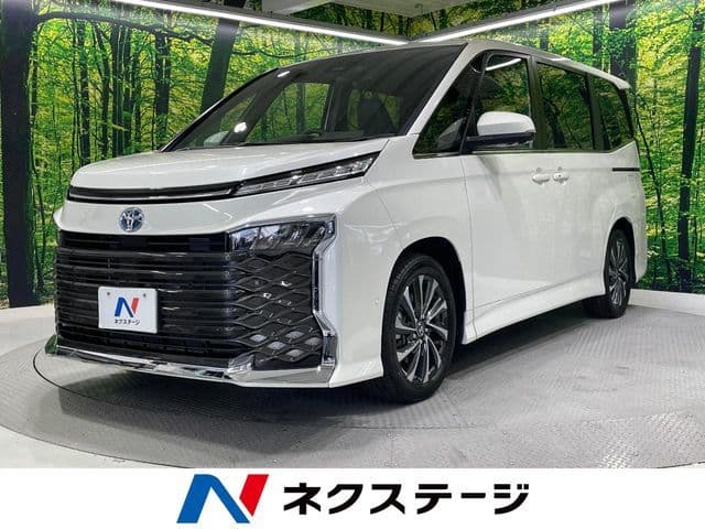 TOYOTA VOXY HYBRID
