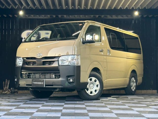 TOYOTA HIACE van 2WD