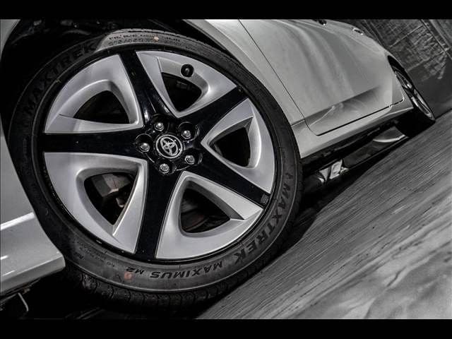 Car thumbnail 4
