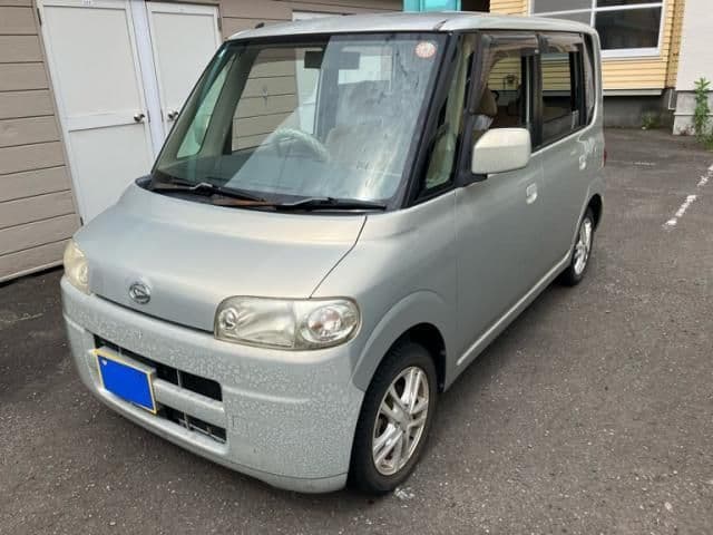 DAIHATSU TANTO 4WD