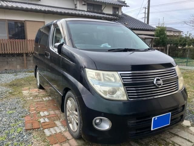 NISSAN ELGRAND
