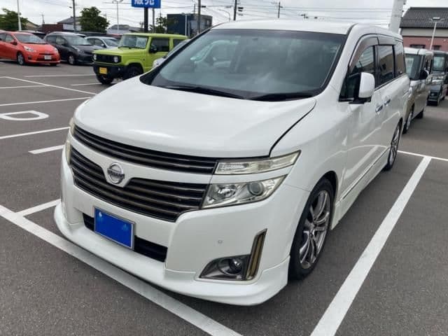 NISSAN ELGRAND