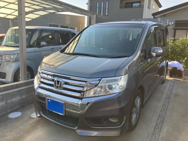 HONDA STEPWAGON SPADA