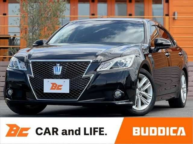 TOYOTA CROWN sedan hybrid