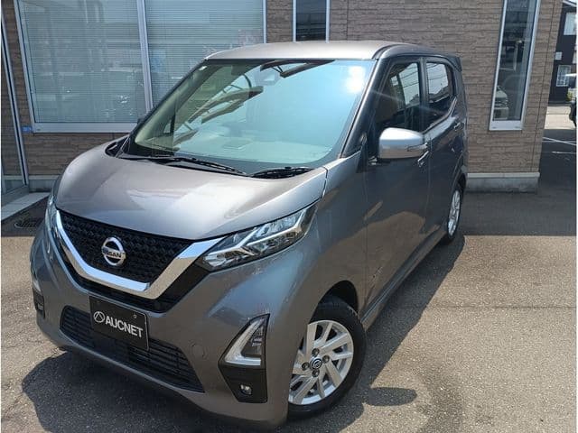 NISSAN