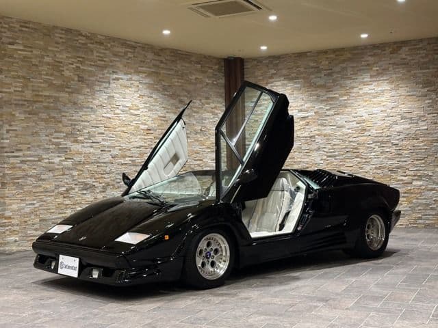 LAMBORGHINI