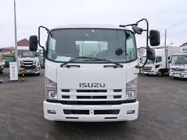 ISUZU