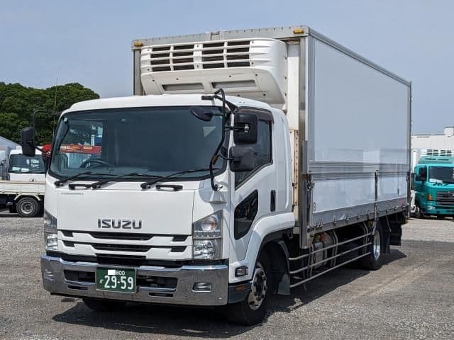 ISUZU