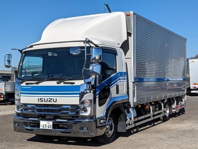 ISUZU