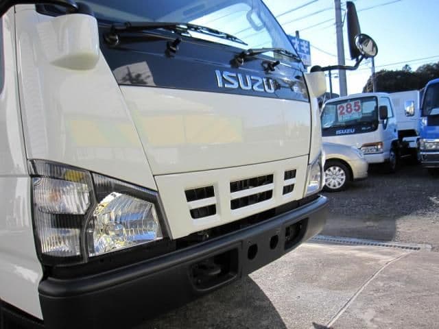 ISUZU