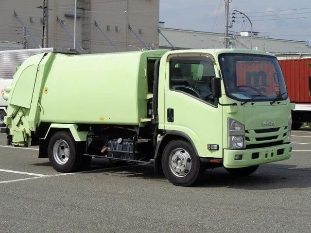 ISUZU
