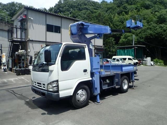 ISUZU