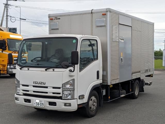 ISUZU