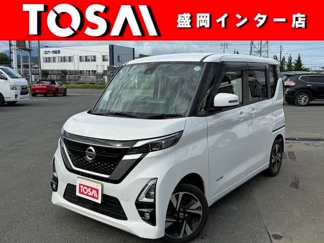 NISSAN