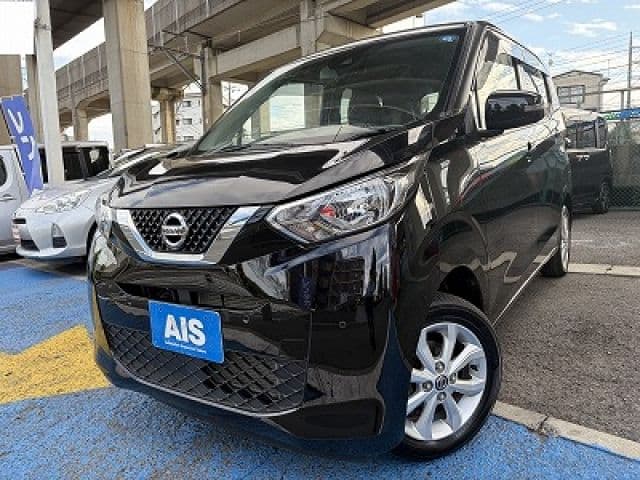 NISSAN