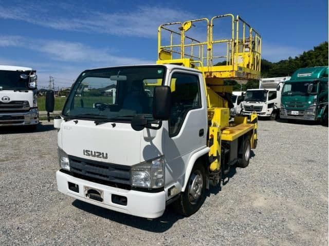 ISUZU