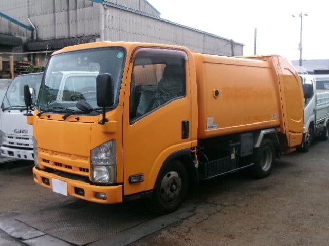 ISUZU