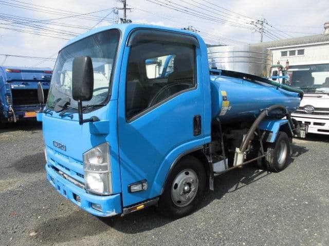ISUZU