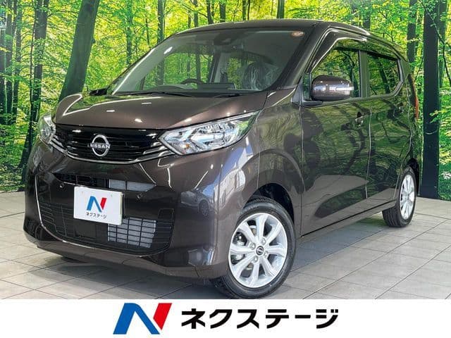 NISSAN