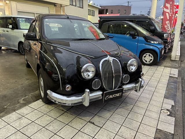 MITSUOKA