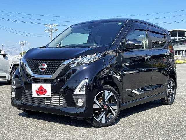 NISSAN