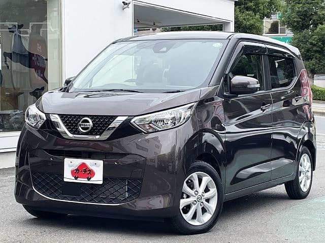 NISSAN