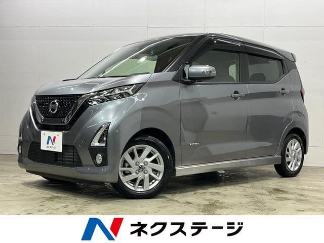 NISSAN