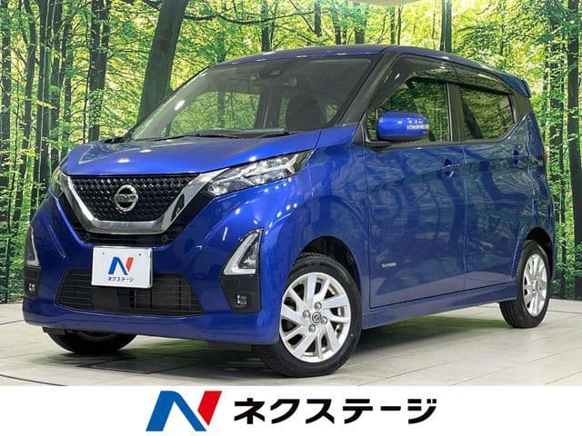 NISSAN