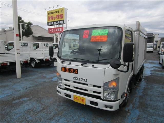 ISUZU