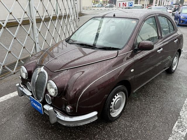 MITSUOKA