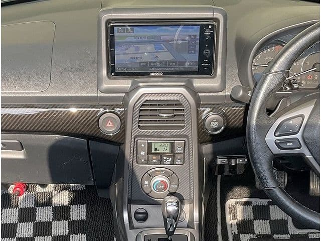 Car thumbnail 4
