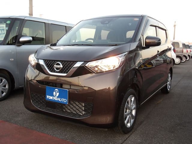 NISSAN