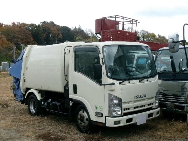 ISUZU